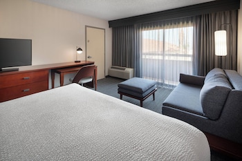 Room, 1 King Bed with Sofa bed