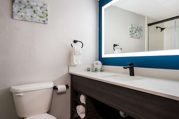 Standard Room, 2 Queen Beds, Non Smoking, Refrigerator & Microwave