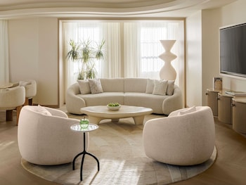 Penthouse, 2 Bedrooms, City View