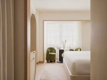 Partial Ocean View King Room