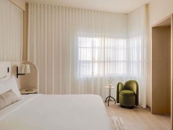 City View Accessible King Suite