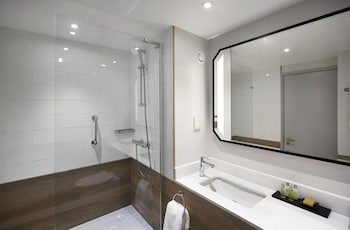 Deluxe Room, 1 King Bed (with 1 Sofa Bed)