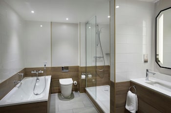 Junior Suite, 1 King Bed with Sofa bed (Wellness)