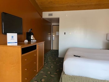 Suite, 1 King Bed, Non Smoking