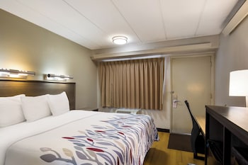 Deluxe Room, 1 King Bed (Smoke Free)