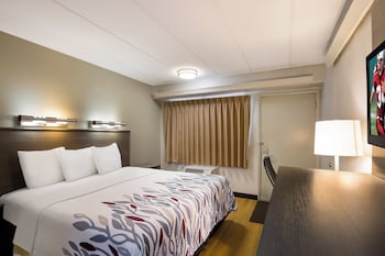 Deluxe Room, 1 King Bed (Smoke Free)