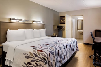 Superior Room, 1 King Bed, Accessible (Smoke Free)