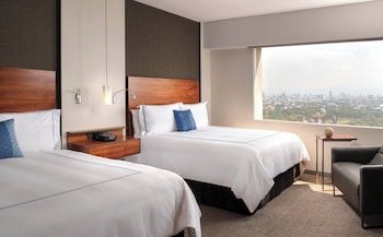 Classic Room, 2 Queen Beds, Club Lounge Access, Park View (Chapultepec Park View)
