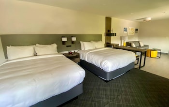 Suite, Multiple Beds, Non Smoking