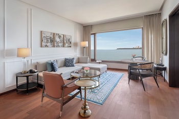 Premier Ocean View Suite