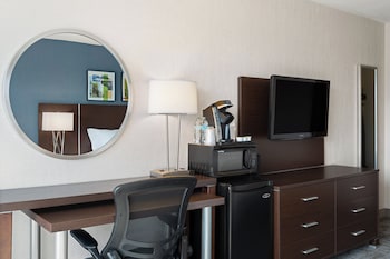 Room, 1 Queen Bed, Accessible, Non Smoking (Communications Accessible)
