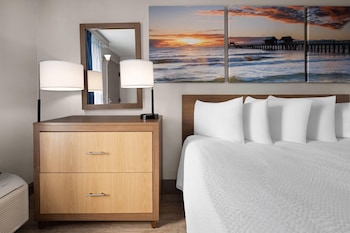 Room, 1 King Bed, Accessible