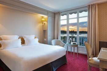 Executive Room, Lakeside