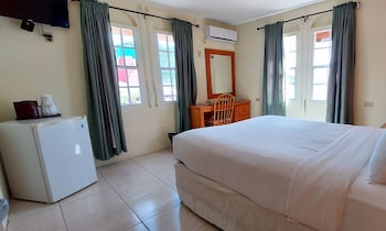 Standard Room, 1 Queen Bed, Sea View