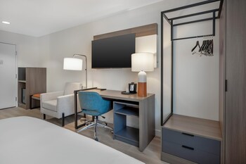 Standard Room, 1 King Bed, Non Smoking