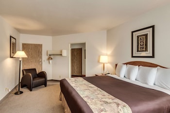 Suite, 1 King Bed, Non Smoking, Mountain View (Walk-in Shower;with Sofabed)