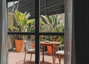 Gallery Room (terrace 3 pax)