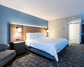 Standard Room, 1 King Bed, Accessible, Balcony (Harbor View)