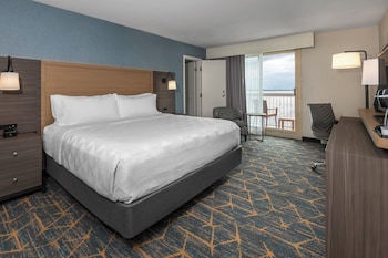 Standard Room, 1 King Bed, Balcony, Harbor View