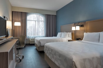Standard Room, 2 Queen Beds, Ground Floor (Pet Friendly)