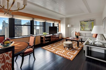 Suite, 1 Bedroom (Towers, King)