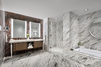 Suite (Towers Penthouse)