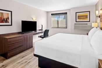 Suite, 1 King Bed, Non Smoking, Refrigerator & Microwave (with Sofabed)