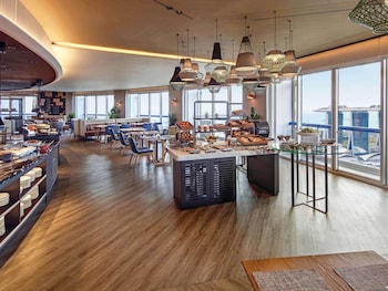 Crest Suite Marina Bay, 1 King, L65 Lounge Access, High Floor, 2 Balconies, Marina Bay View