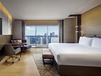 Executive Marina Bay, 1 King, L65 Lounge Access, High Floor, Balcony, Marina Bay View