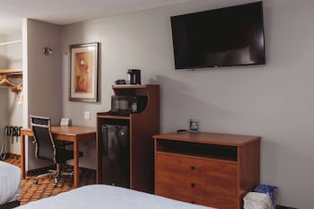Room, 2 Queen Beds, Non Smoking