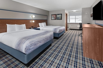 Room, 2 Queen Beds, Non Smoking, Pool View