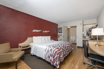 Superior Room, 1 King Bed, Accessible (Roll-In Shower, Smoke Free)