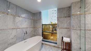 Sky Suite, 2 Double Beds