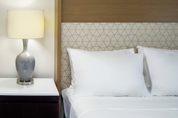 Standard Room, 1 Queen Bed, Accessible (Mobility, Accessible Tub)