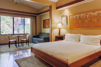 Premier Room, 1 King Bed, Lanai
