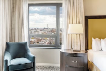 Room, 1 King Bed, Corner