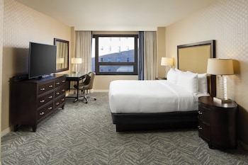 Room, 1 King Bed, City View