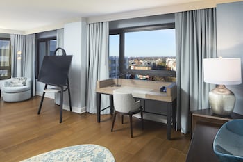 Presidential Suite, Multiple Beds
