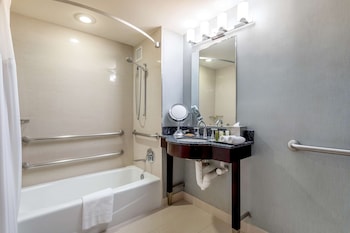 Room, 1 King Bed, Accessible, Bathtub (Mobility & Hearing)