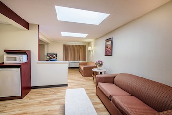 Suite, 1 King Bed, Non Smoking