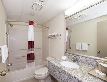 Deluxe Room, 2 Queen Beds, Smoking