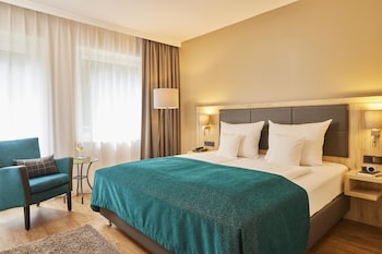 Premium Room, 1 Double Bed, Garden View (Quiet Location)