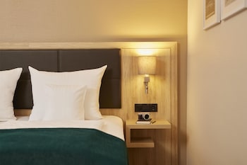Premium Room, 1 Double Bed, Garden View (Quiet Location)
