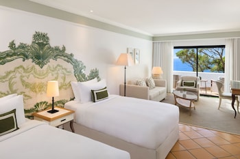 Grand Room, 2 Twin Beds, Ocean View (Balcony)