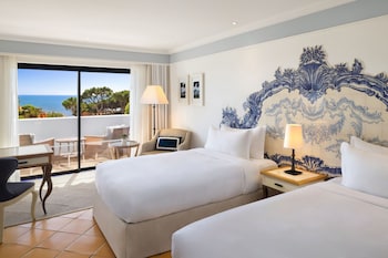 Deluxe Room, 2 Twin Beds, Ocean View (Balcony)