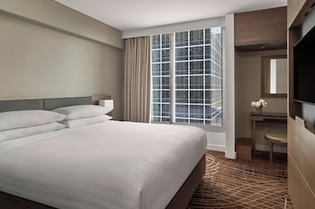 Suite, 1 King Bed, City View (One Bedroom King Suite)