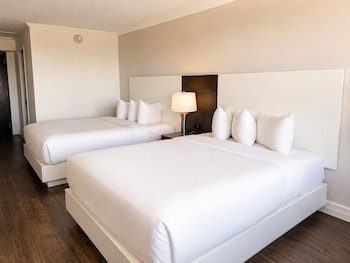 Deluxe Room, 2 Queen Beds