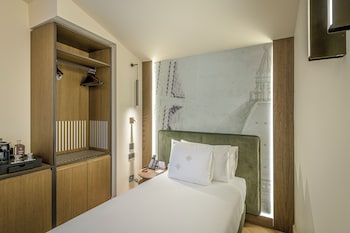 Classic Single Room