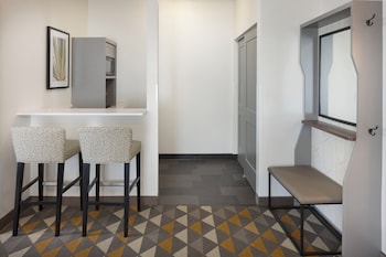 Suite, 1 Bedroom (Living Area)