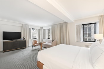 Superior Room, 1 King Bed